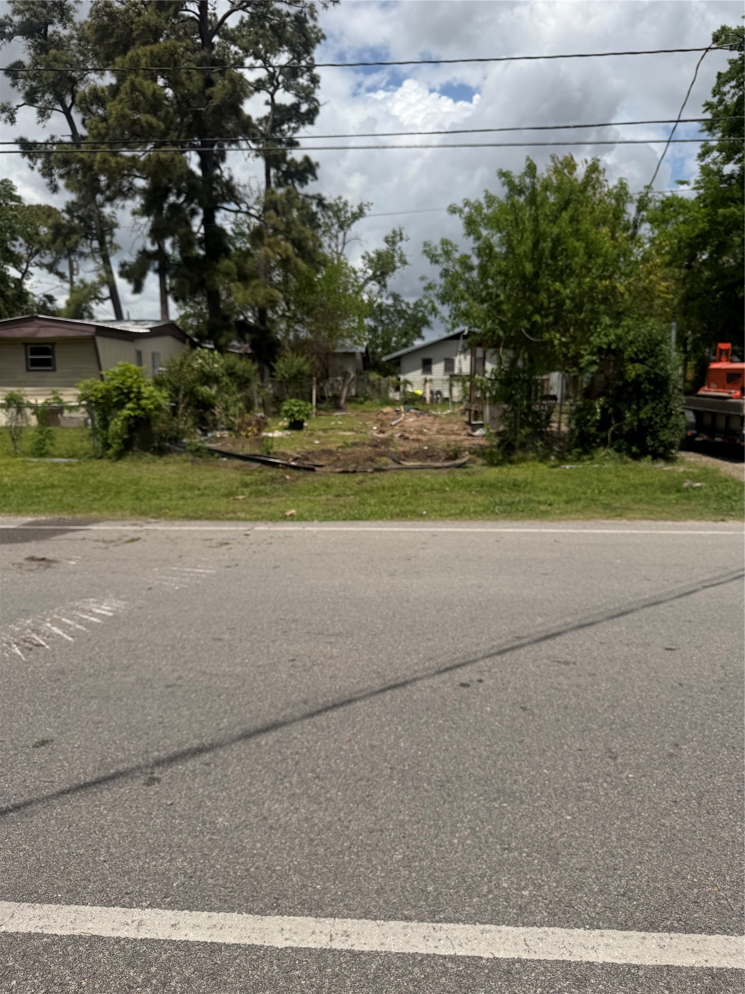 14005 Longview Street Property Photo 2
