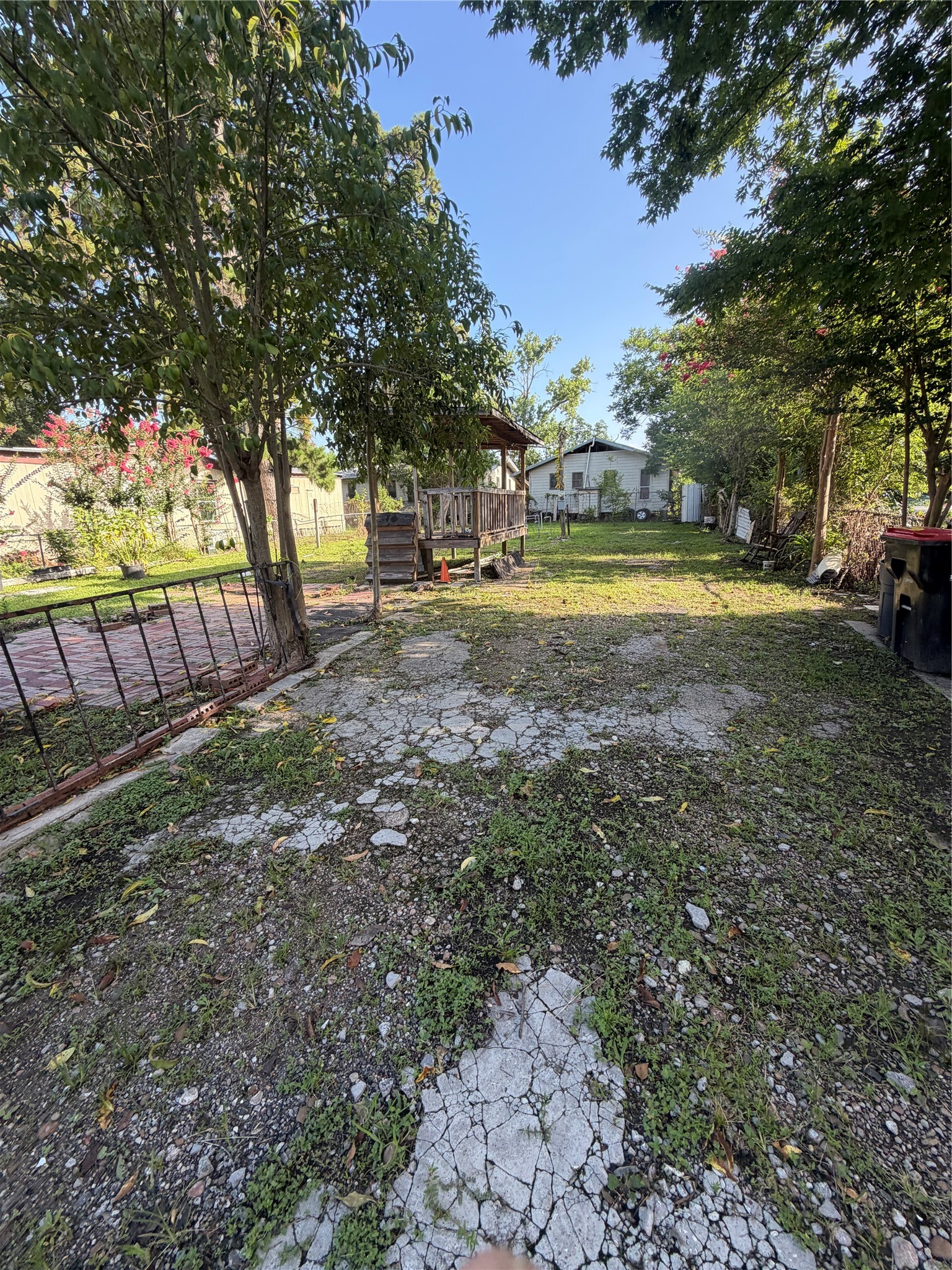 14005 Longview Street Property Photo 5