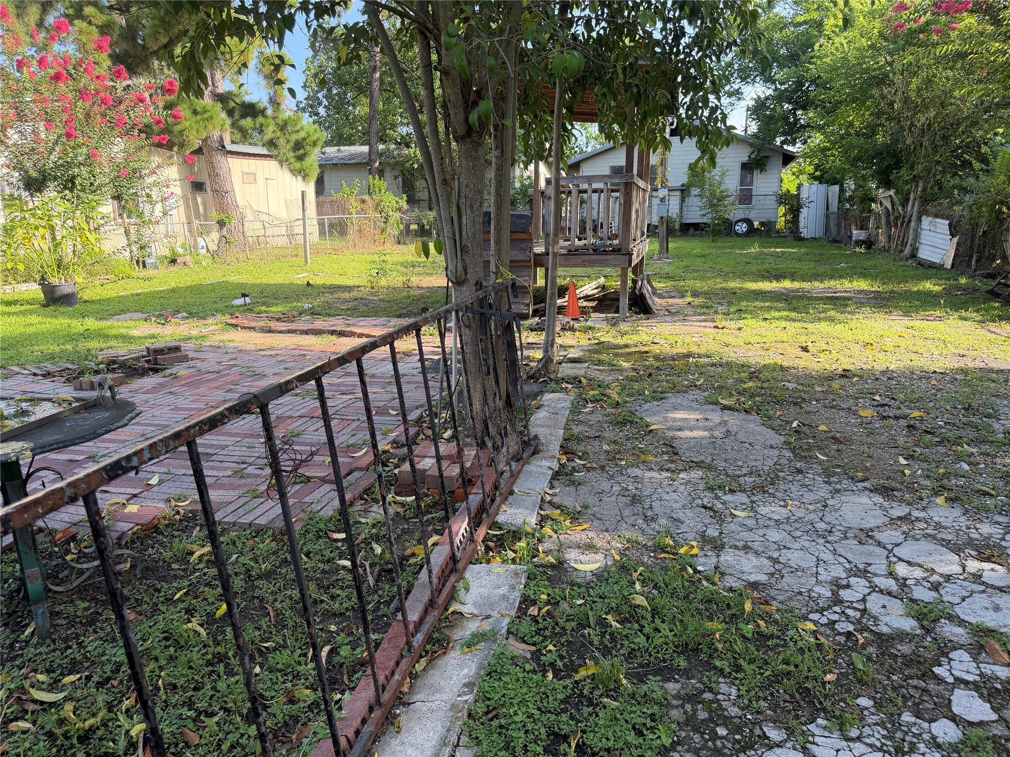 14005 Longview Street Property Photo 9