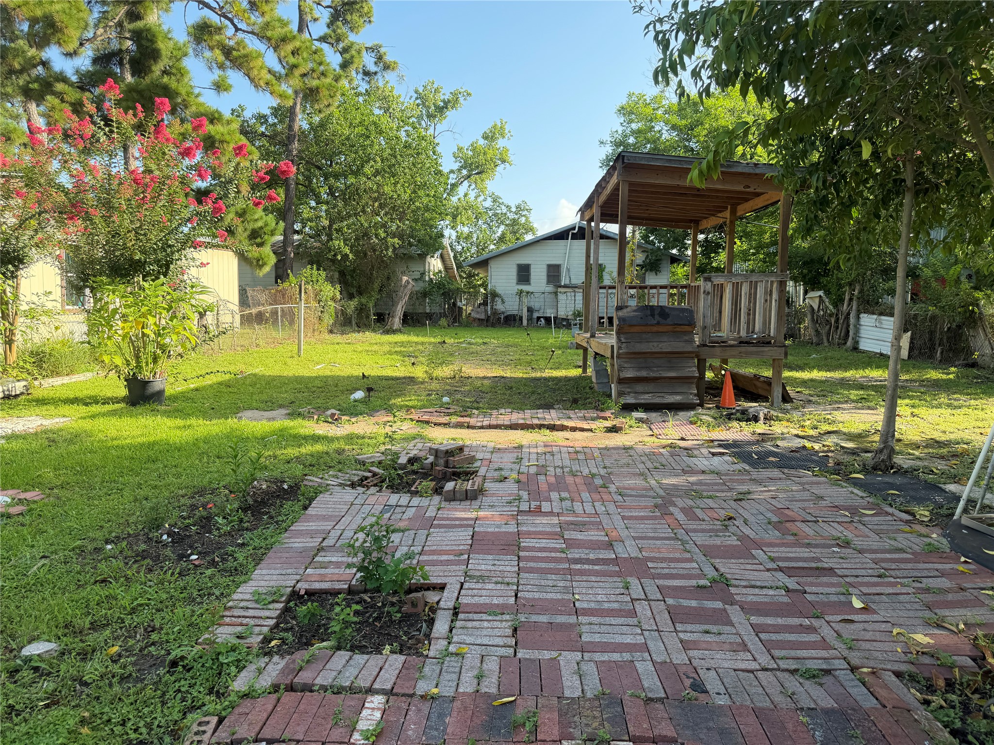 14005 Longview Street Property Photo 10