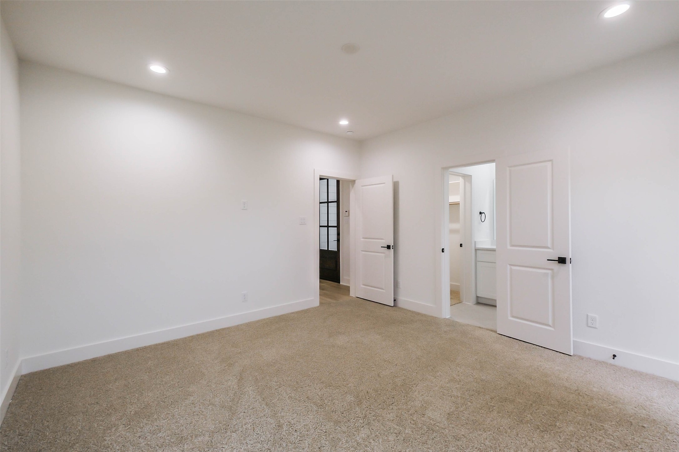 5703 Balbo Street E Property Photo 10