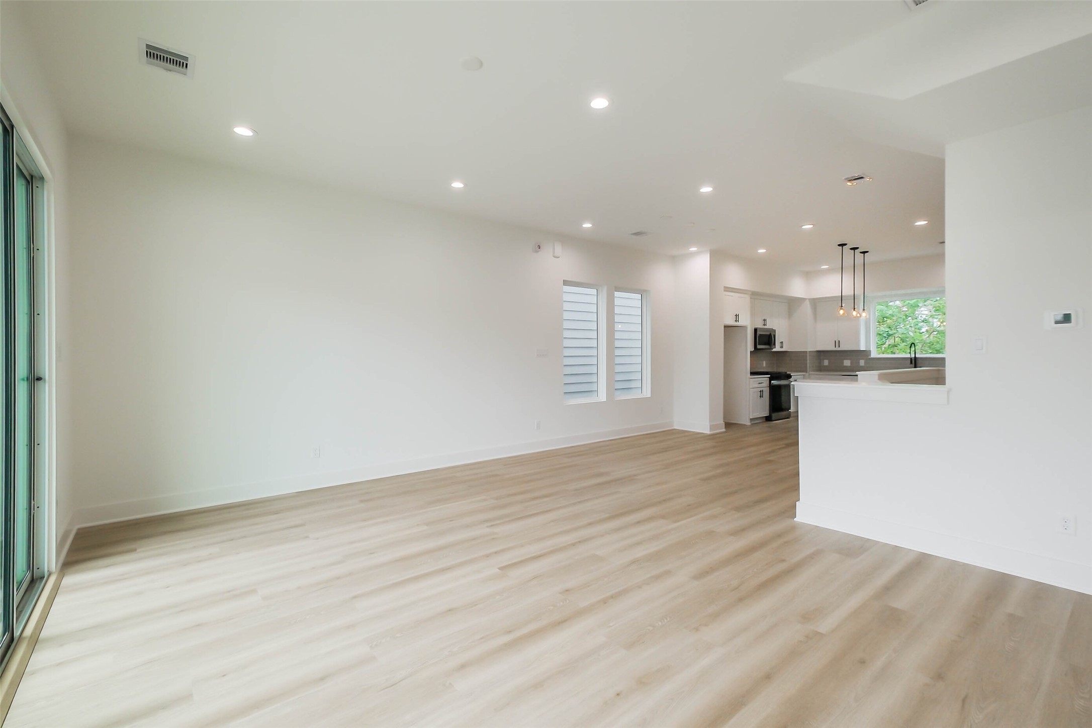 5703 Balbo Street E Property Photo 18