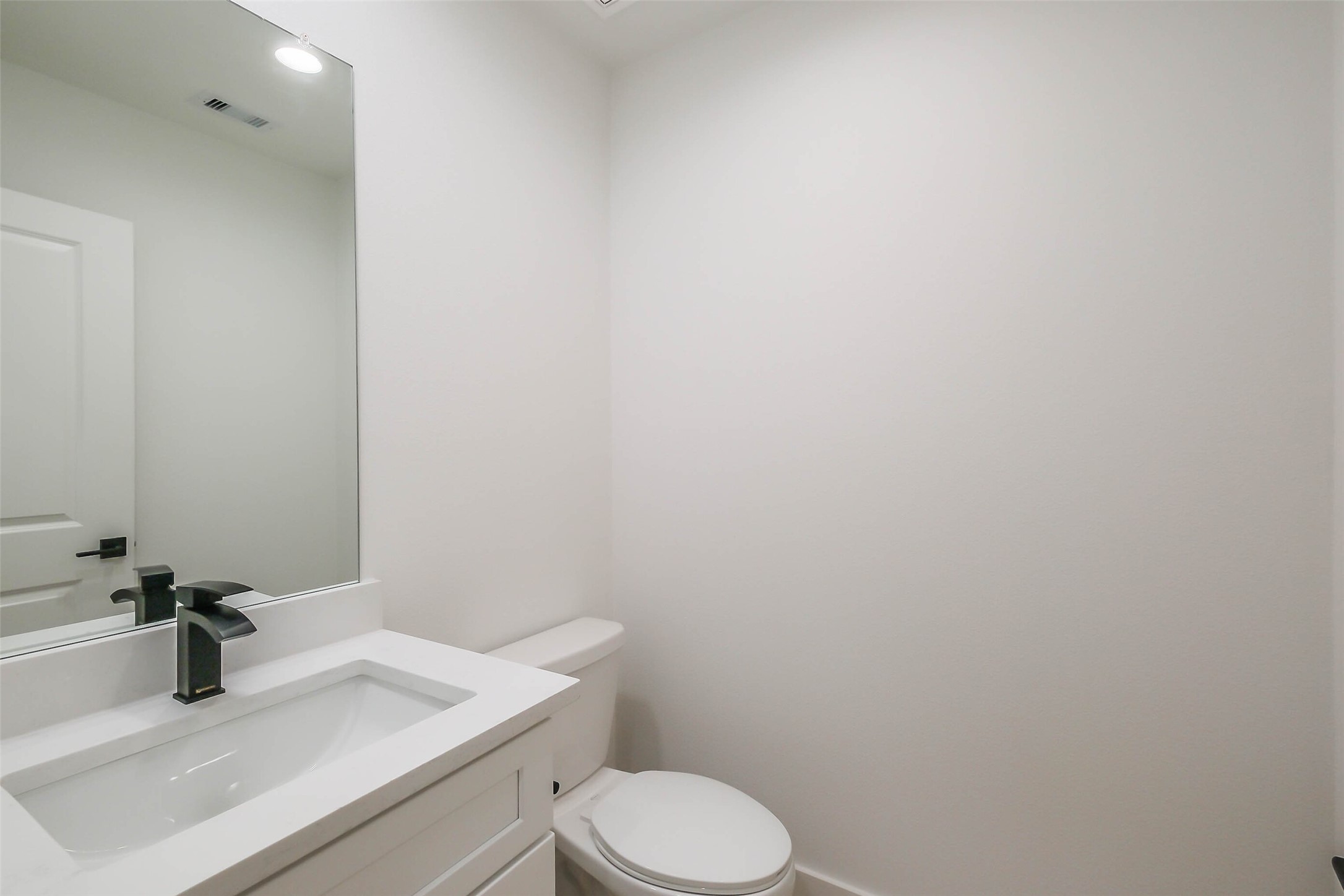 5703 Balbo Street E Property Photo 26