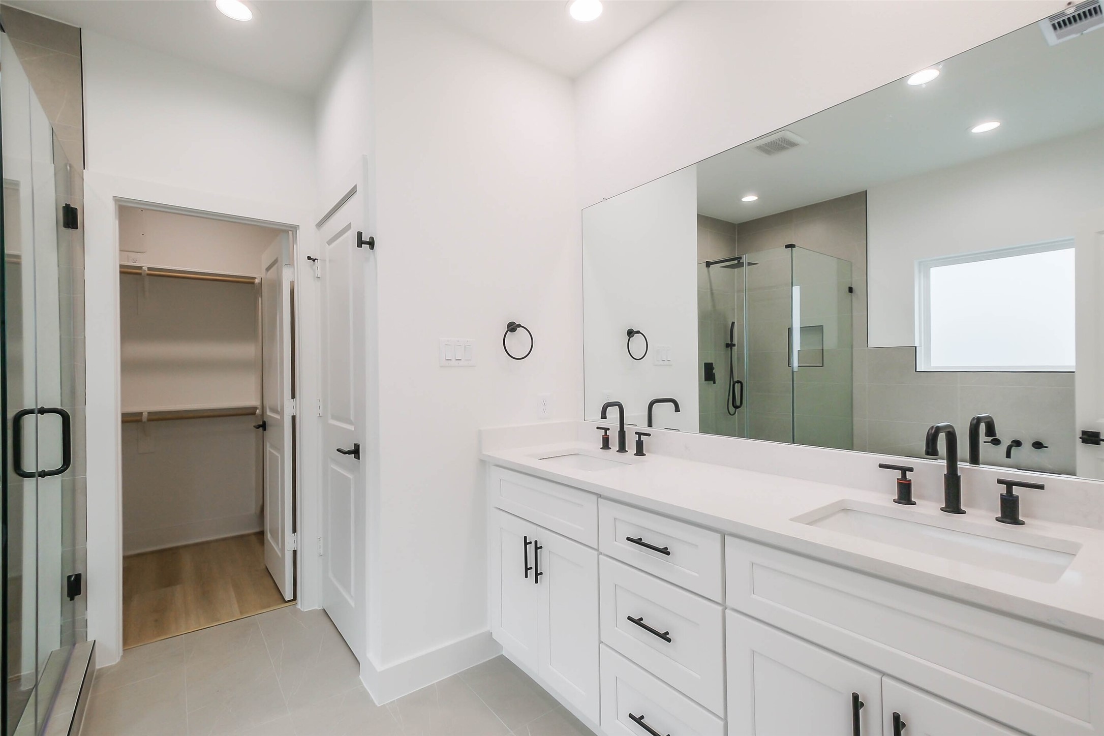 5703 Balbo Street E Property Photo 31