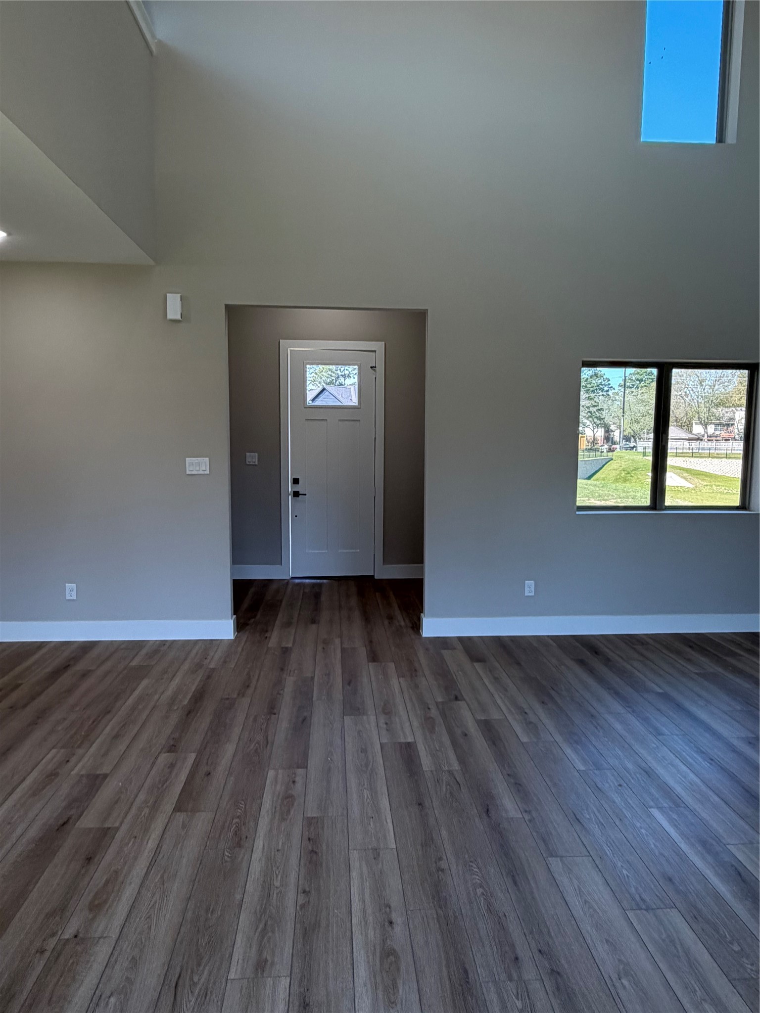 2507 Martinas Ct Property Photo 8