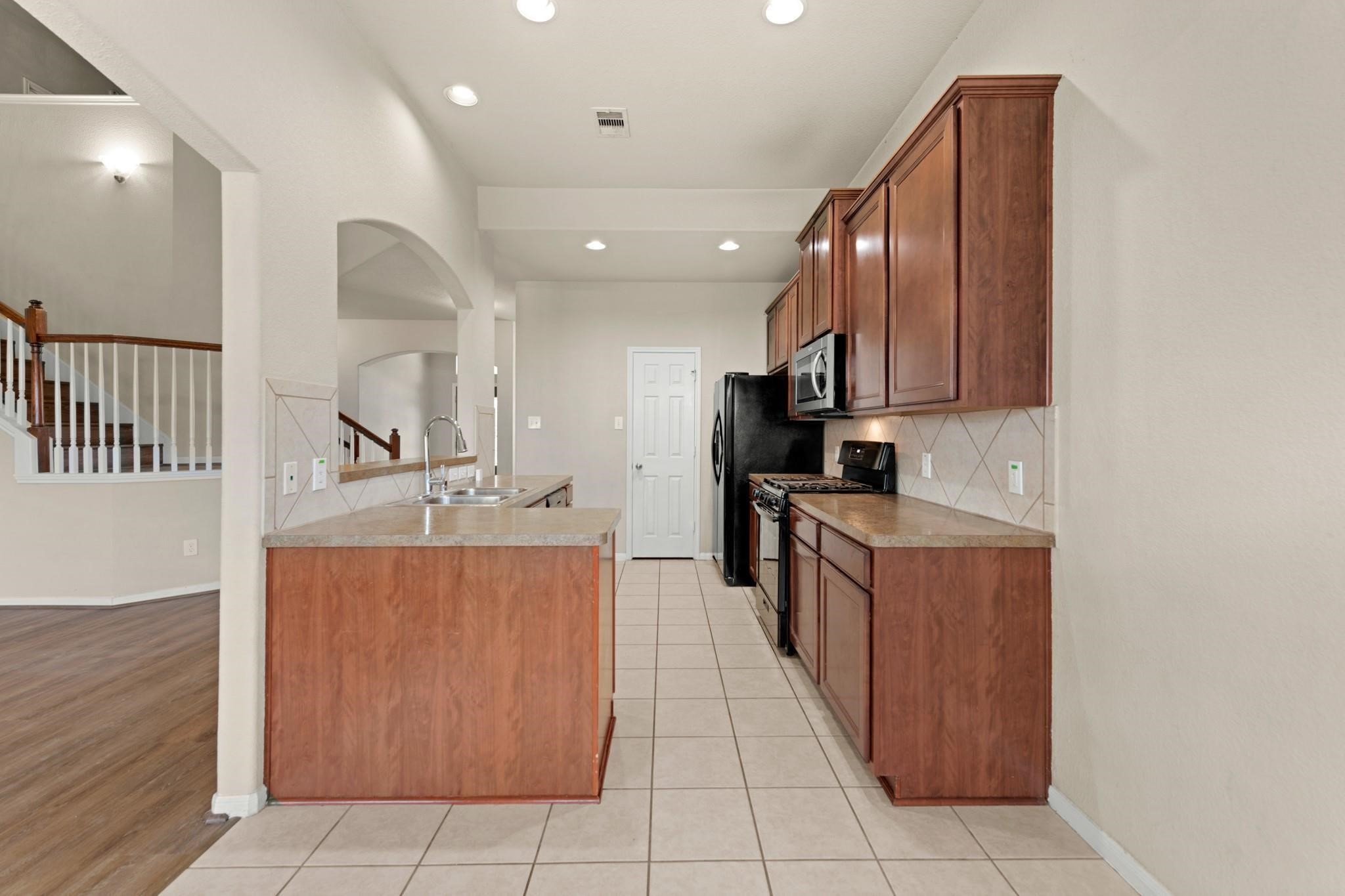 6103 Schaumburg Drive Property Photo 7