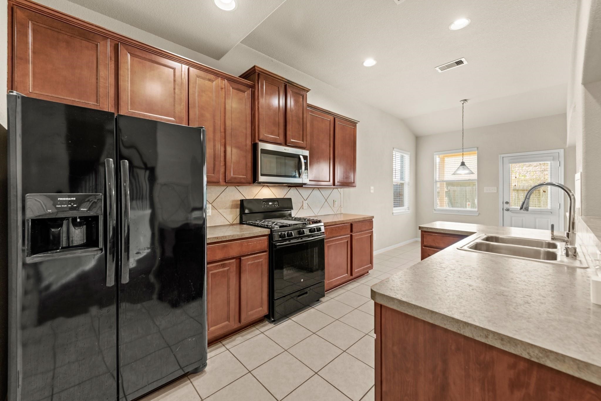 6103 Schaumburg Drive Property Photo 9