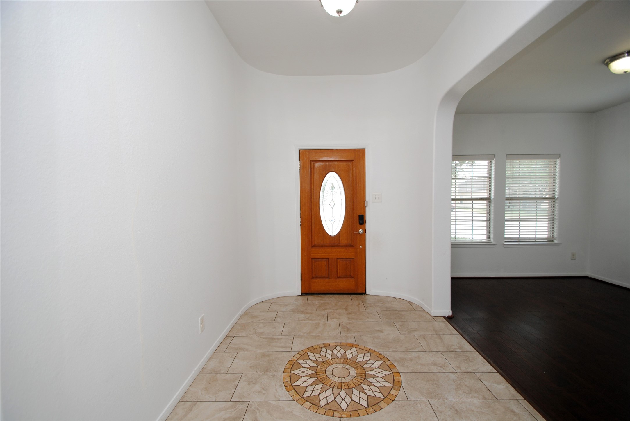 402 Mornington Lane Property Photo 3