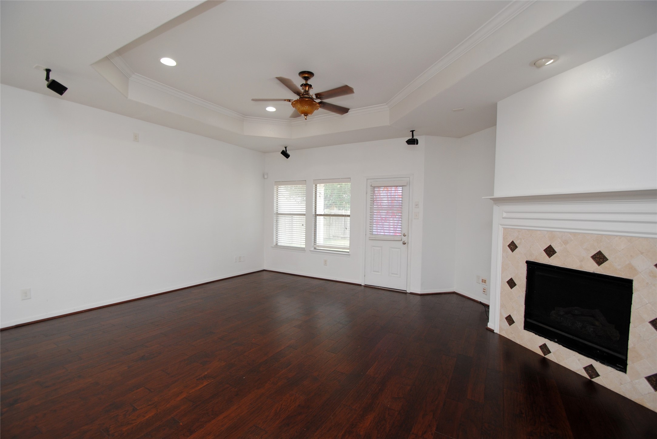 402 Mornington Lane Property Photo 18