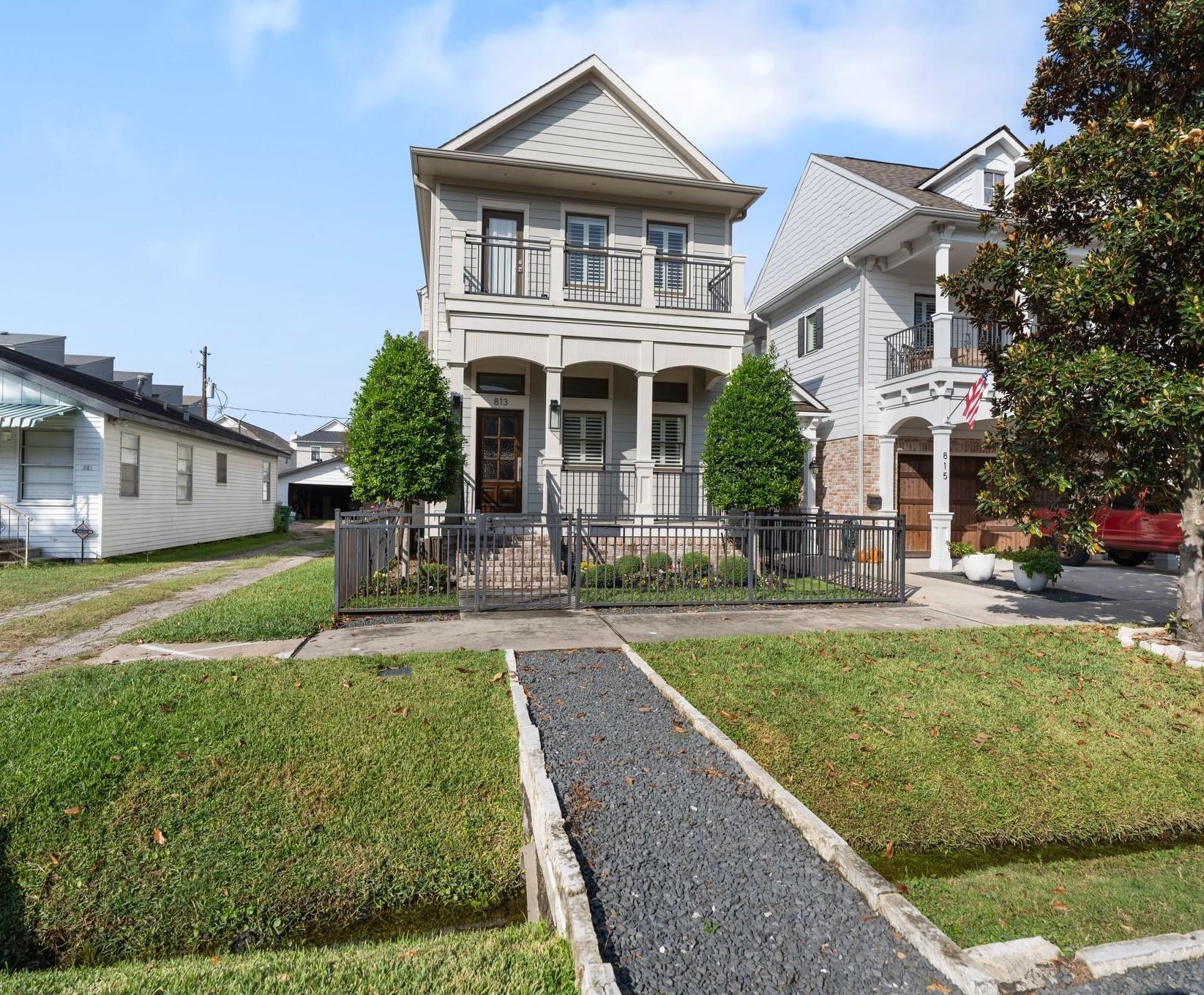 813 Ashland Street, Houston Tx 77007 Property Photo 2