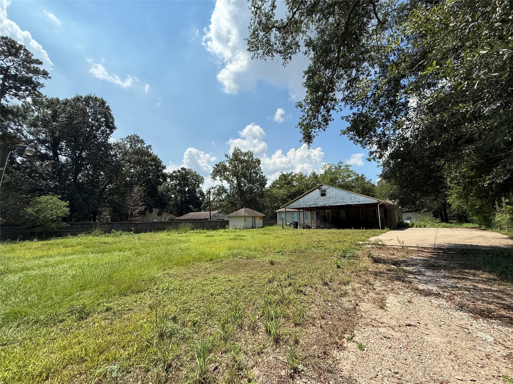16550 Oakwood Drive Property Photo 1