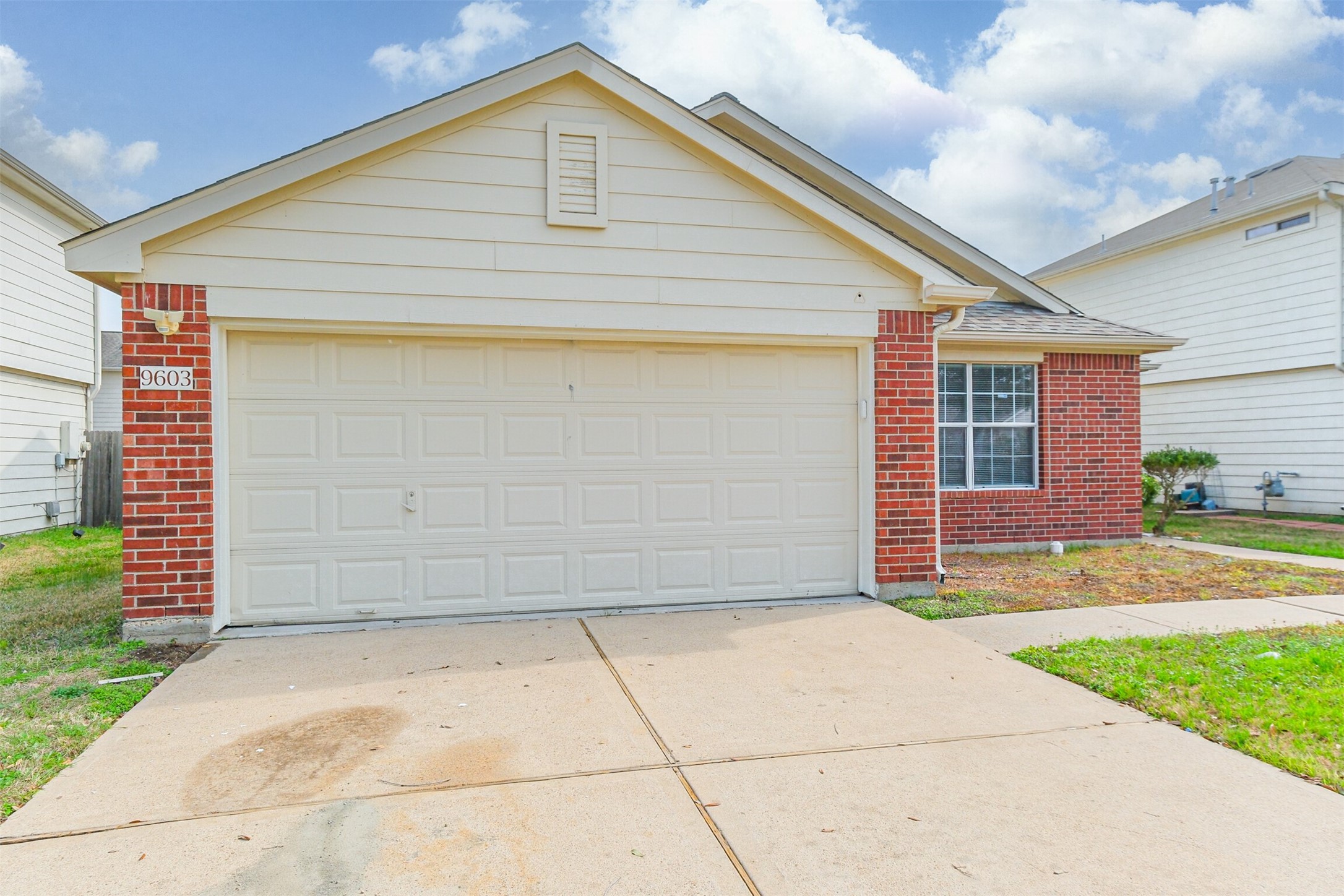 9603 Milas Way Property Photo 2