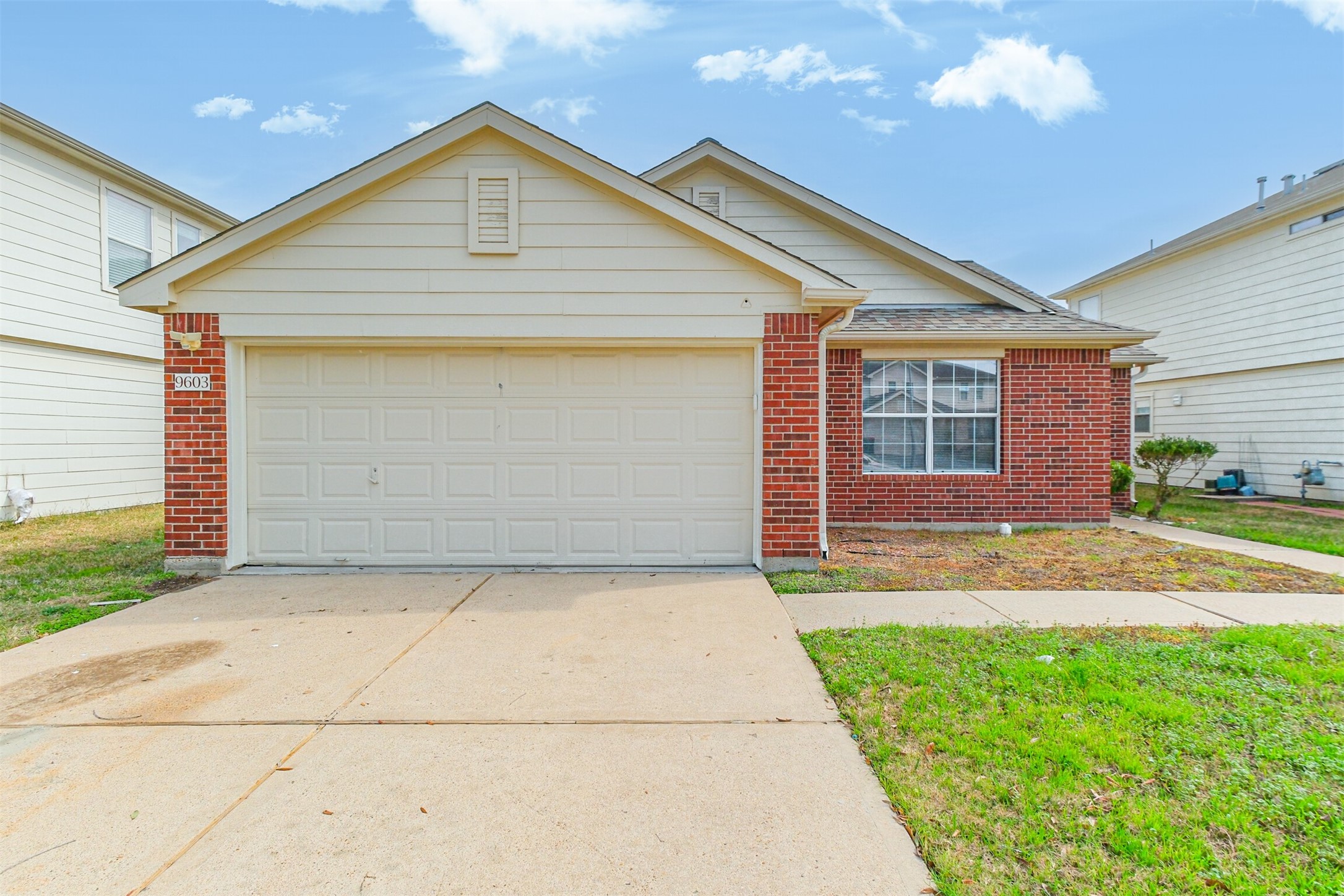 9603 Milas Way Property Photo 3