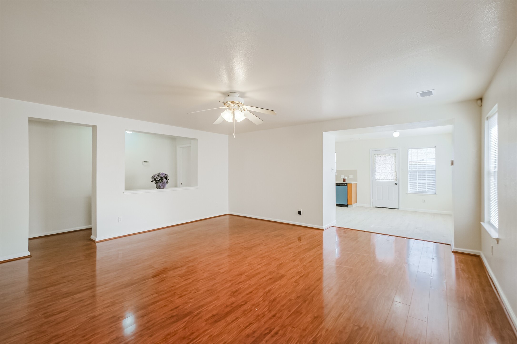 9603 Milas Way Property Photo 5