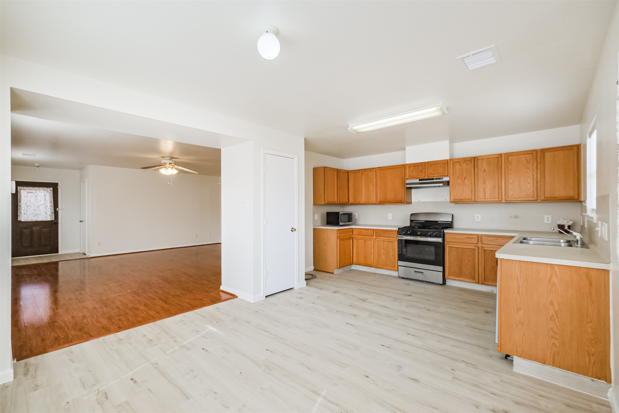 9603 Milas Way Property Photo 14