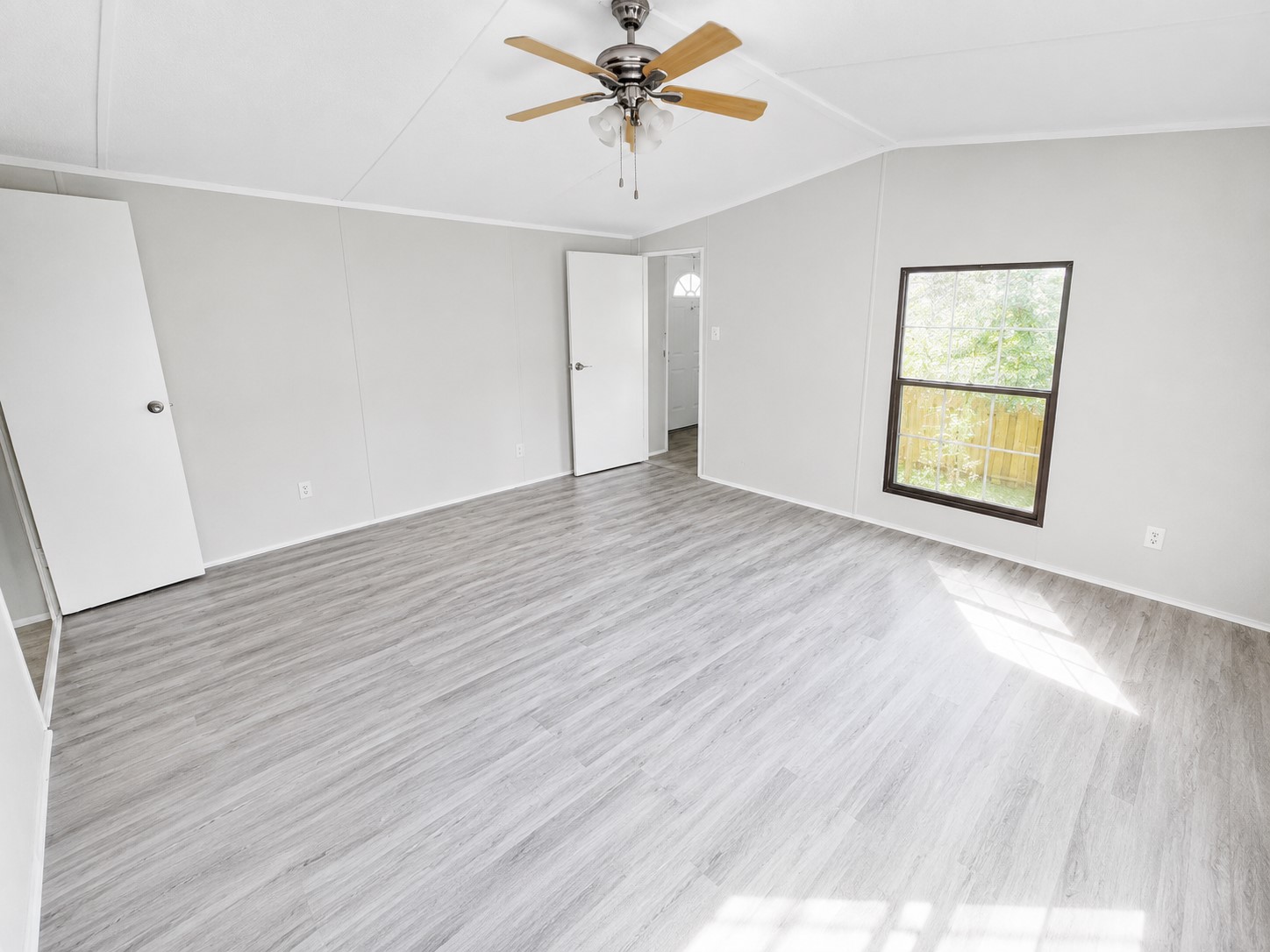 142 Aspen Property Photo 12