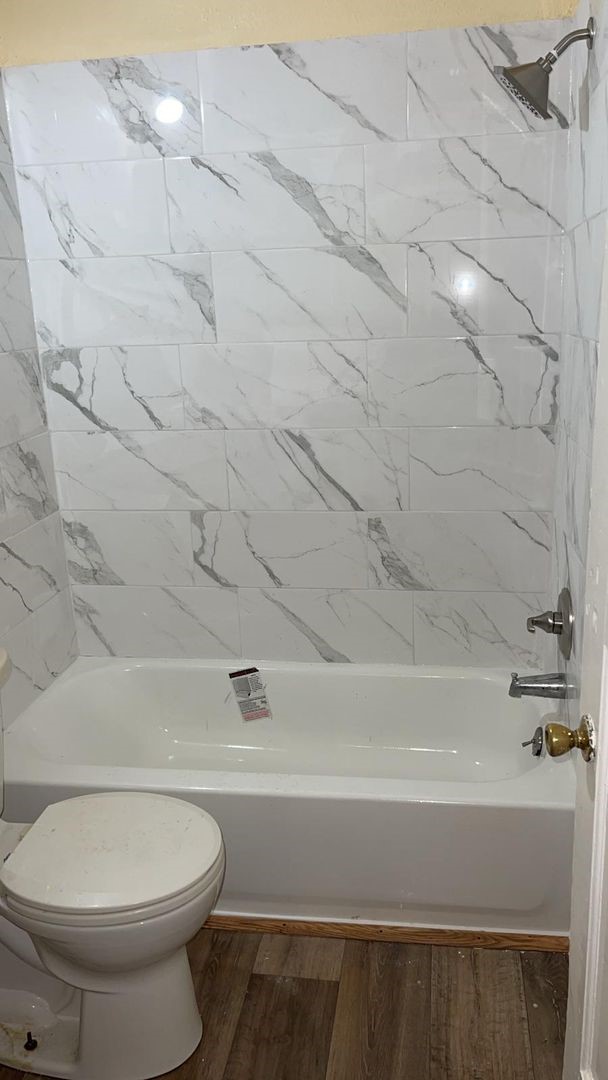 2405 Franklin Street Property Photo 4
