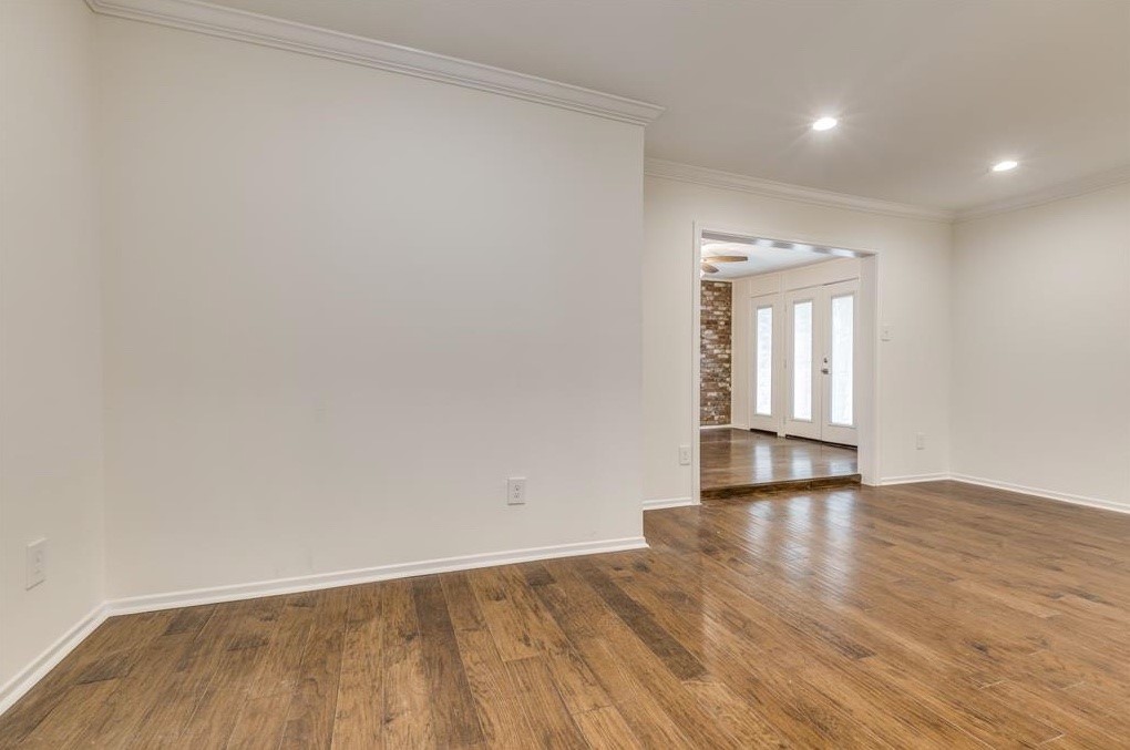 357 N Post Oak Lane 304 Property Photo 12