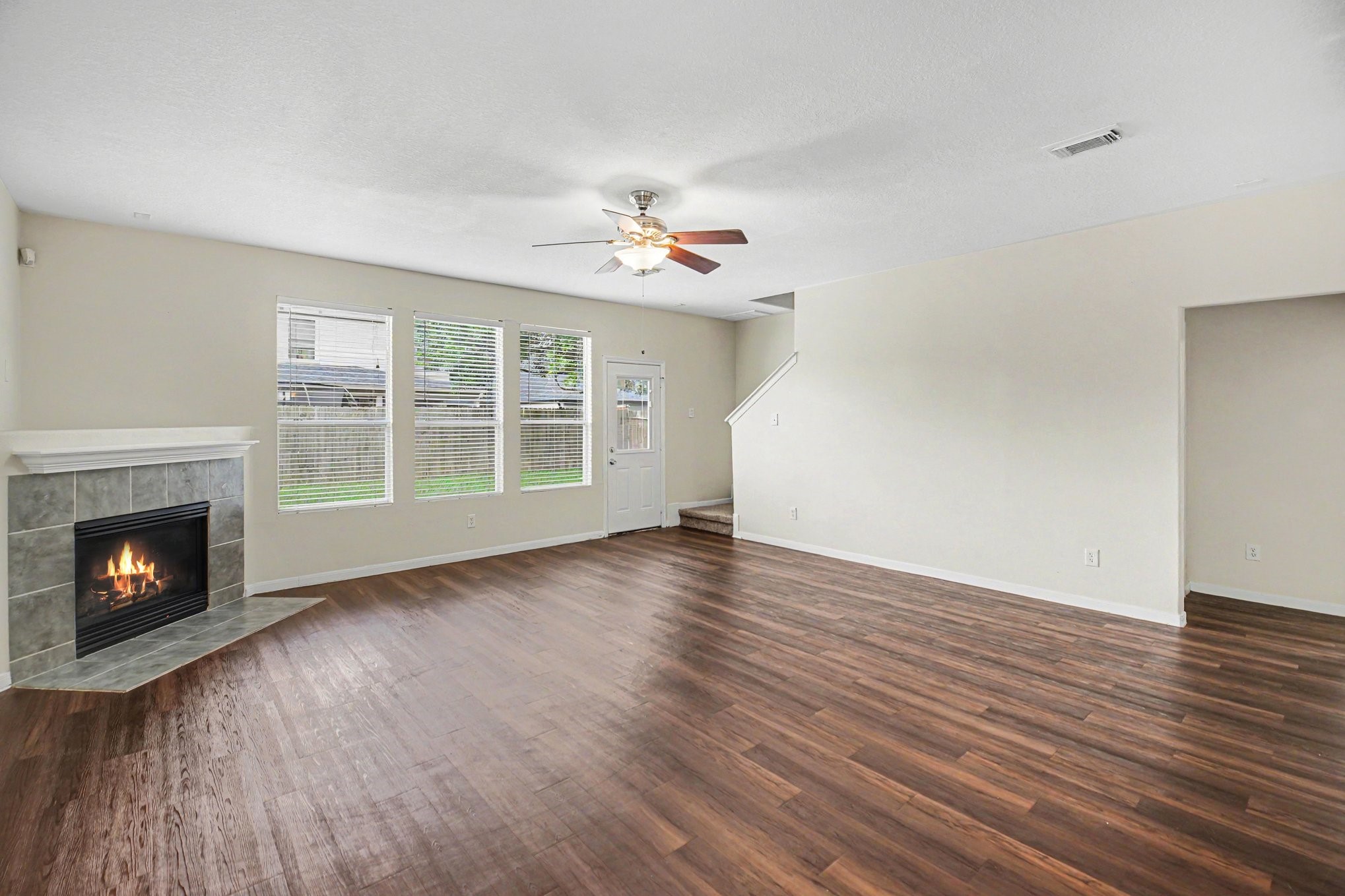 18519 Alemarble Oak Street Property Photo 3