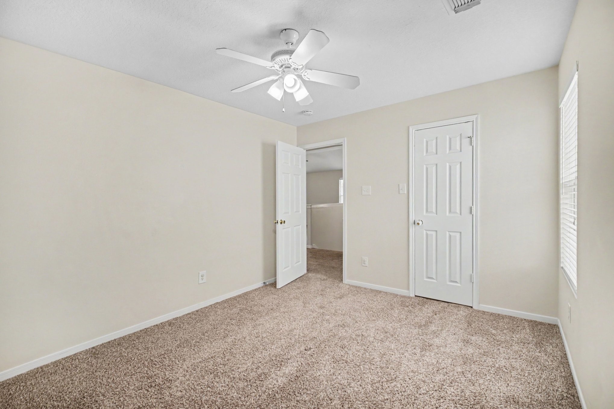 18519 Alemarble Oak Street Property Photo 7