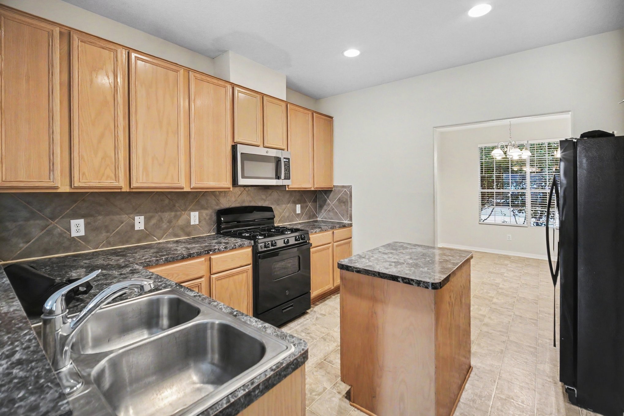 18519 Alemarble Oak Street Property Photo 16