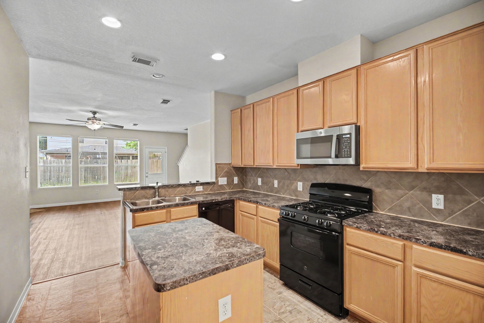 18519 Alemarble Oak Street Property Photo 17