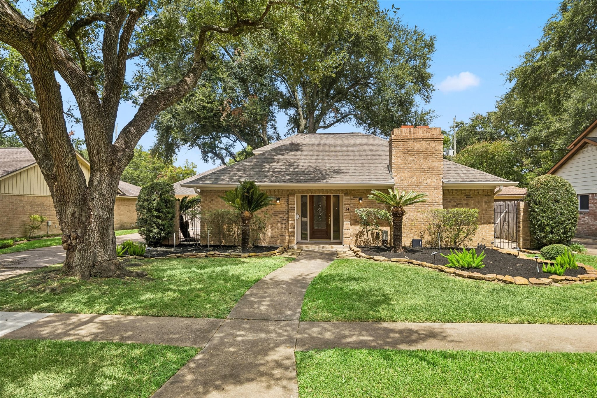 114 Camellia Street Property Photo 1