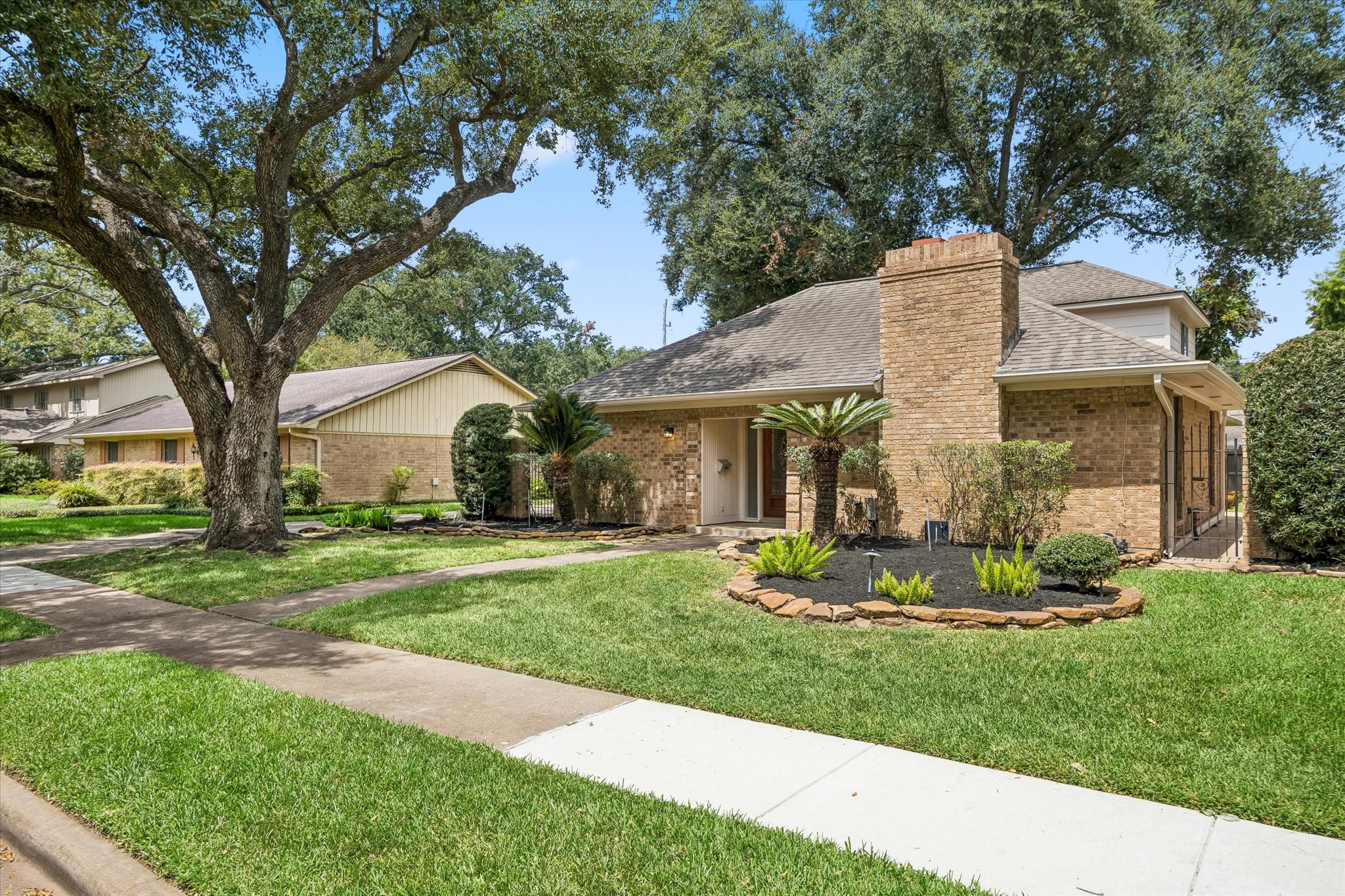 114 Camellia Street Property Photo 2