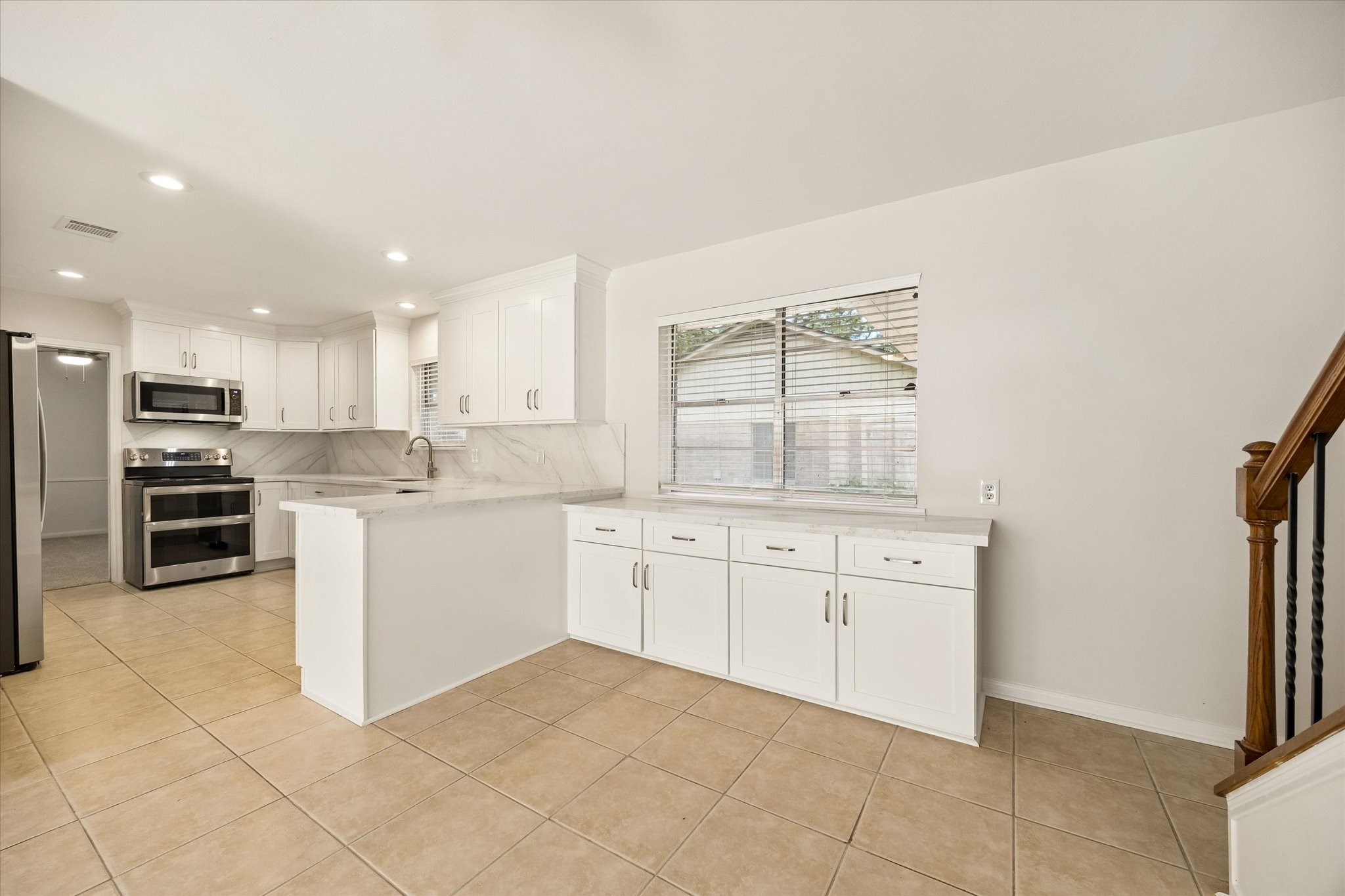 114 Camellia Street Property Photo 9