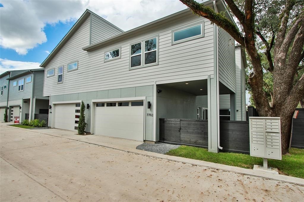 1906 Jack Oak Avenue Property Photo 1