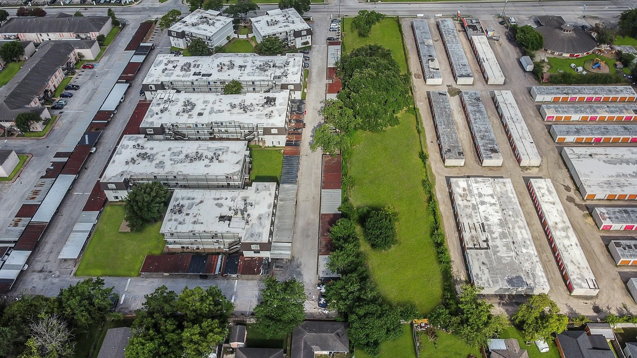 1051 Burke Road Property Photo 7