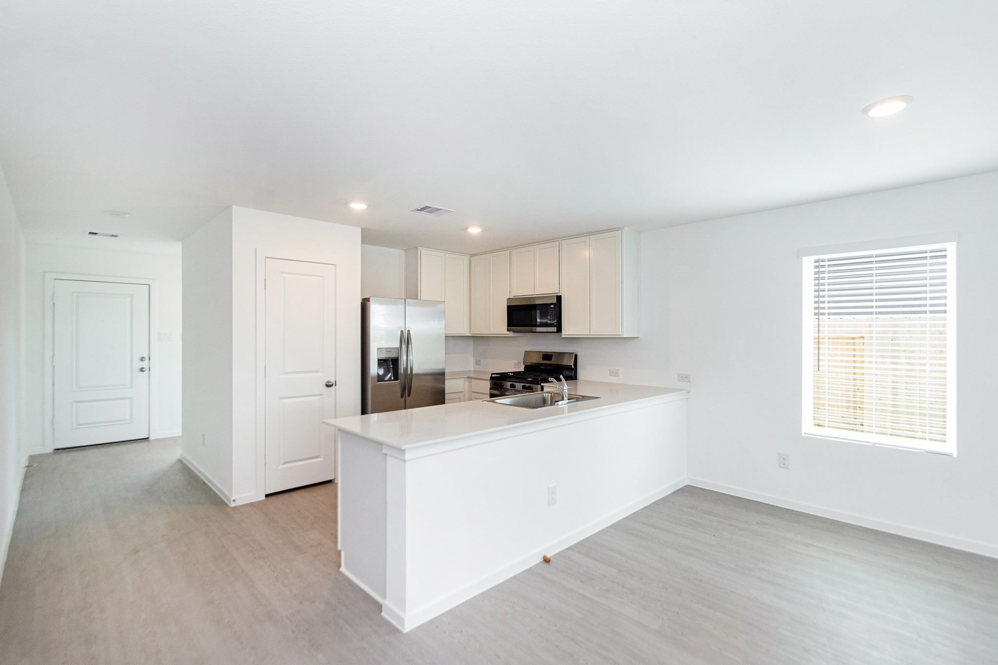 12819 Ivy Creek Ct Property Photo 5