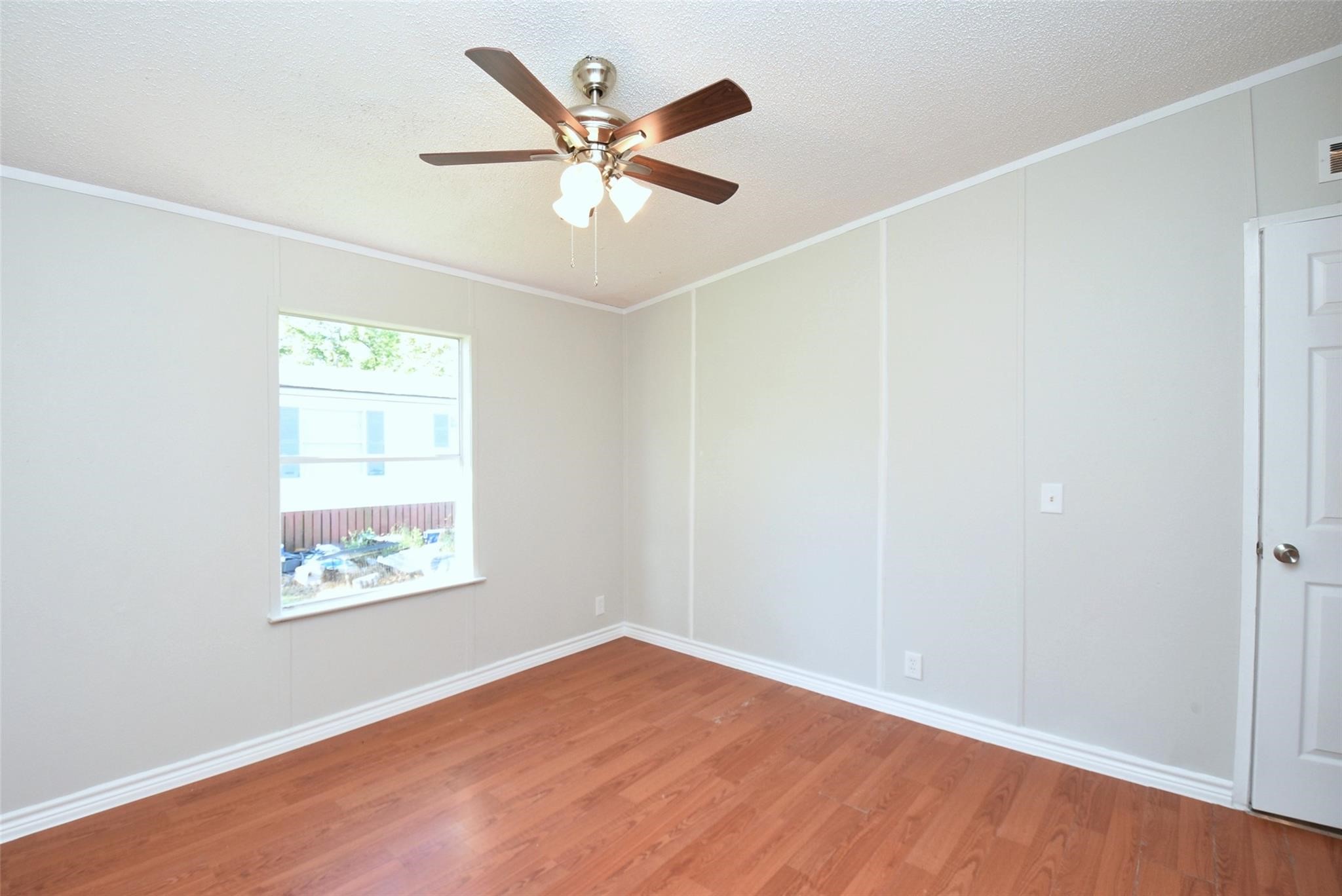 12767 Roy Harris Loop Property Photo 5