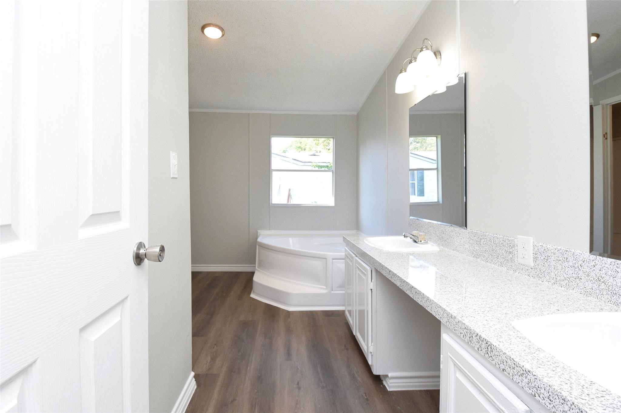 12767 Roy Harris Loop Property Photo 9