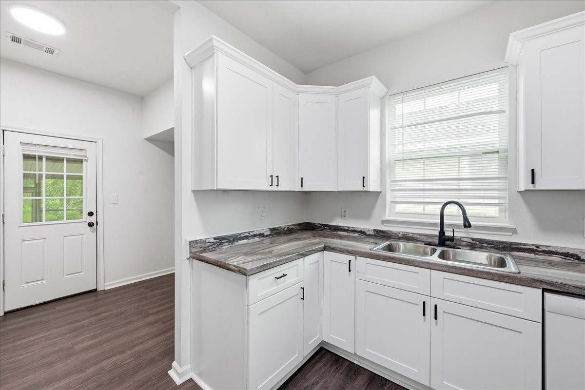 6657 Washington Street Property Photo 10
