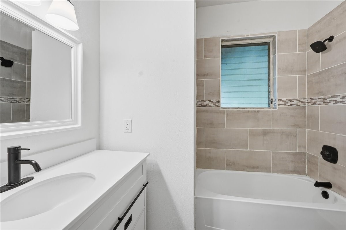 6657 Washington Street Property Photo 17