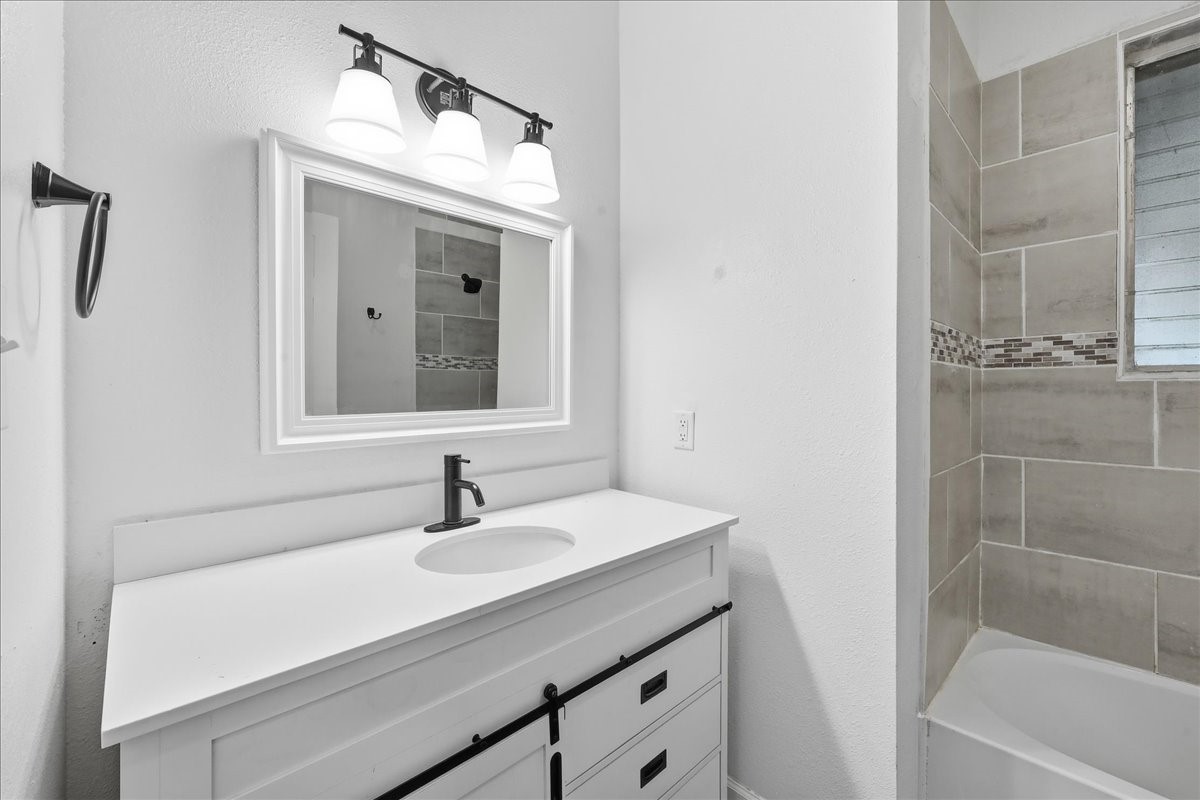 6657 Washington Street Property Photo 18