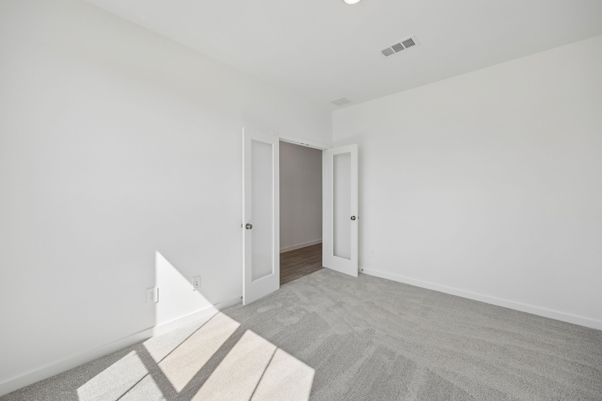 215 Prairie Ridge Lane Property Photo 4