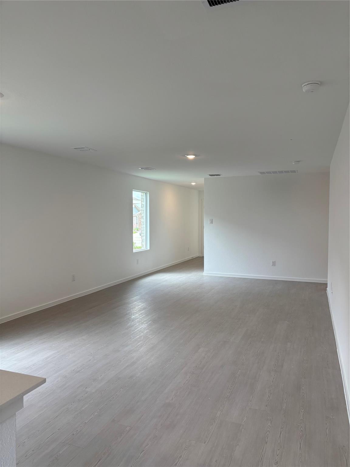 582 Falling Cave Drive, Willis Tx 77378 Property Photo 4