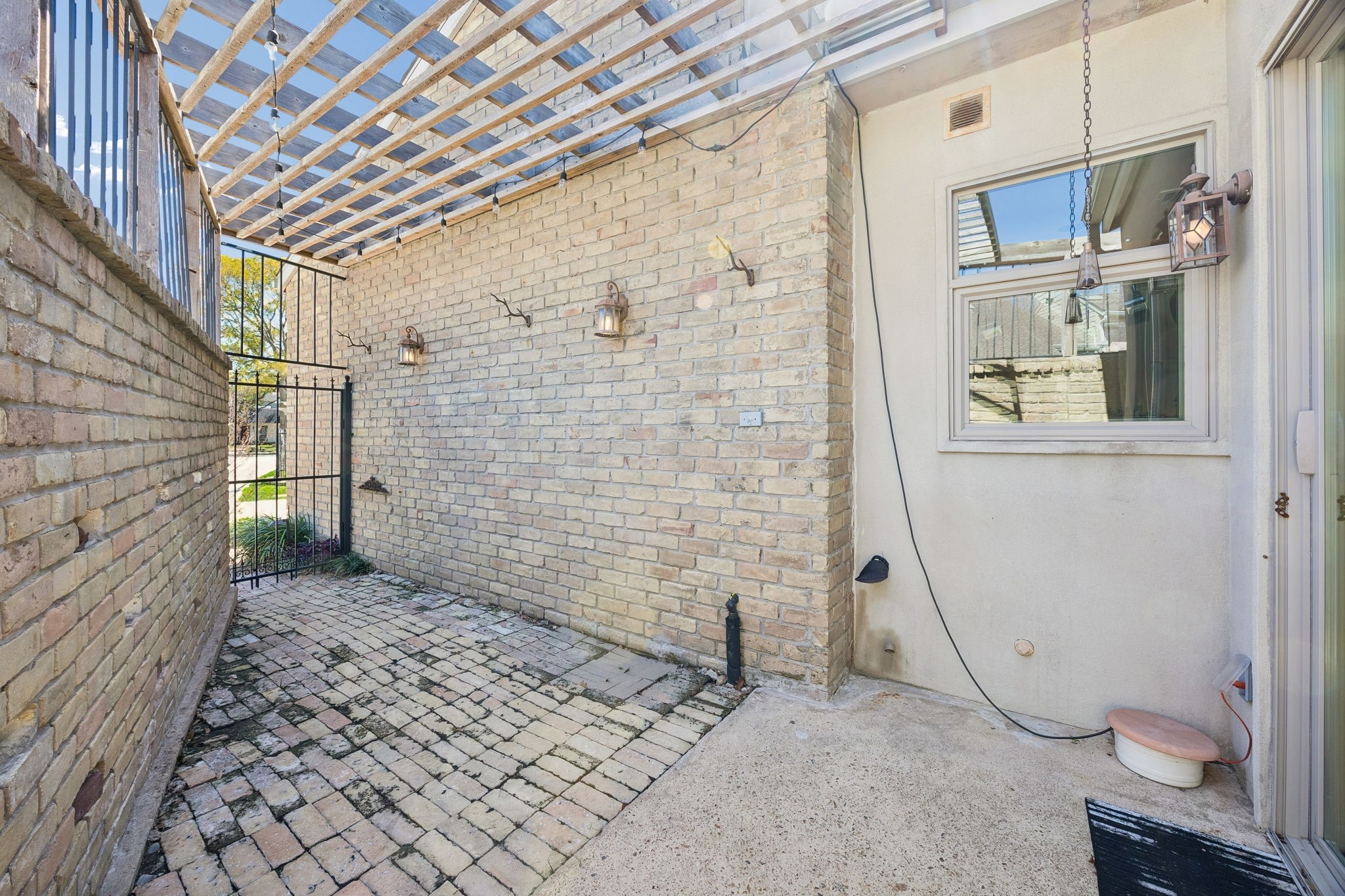 9403 Denbury Way Property Photo 28