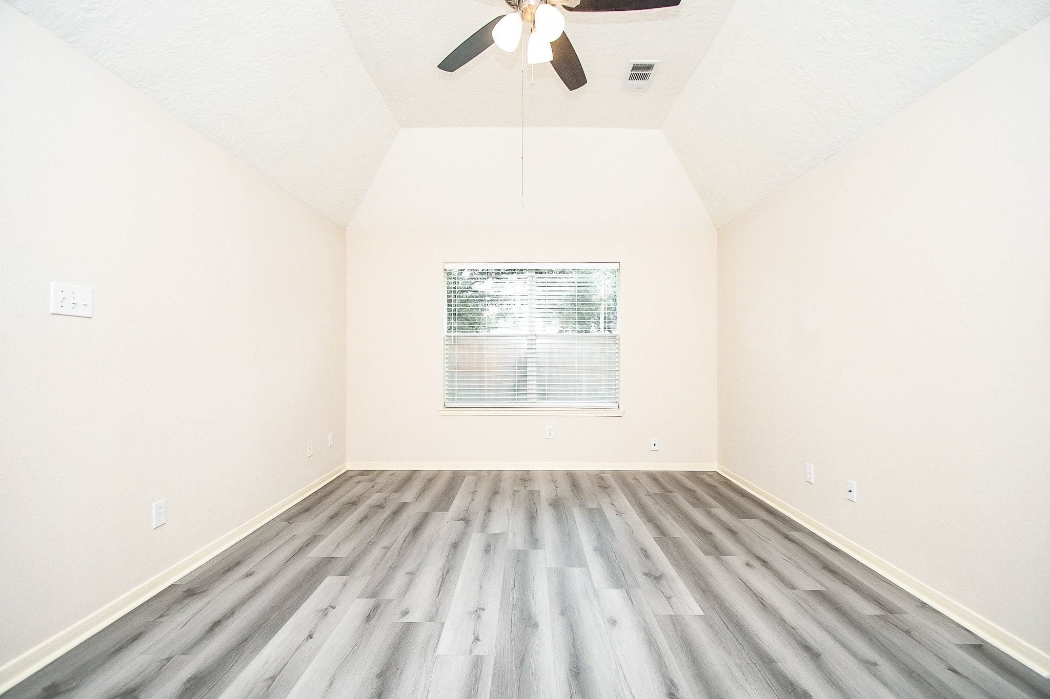 6811 Shelby Oaks Drive Property Photo 32