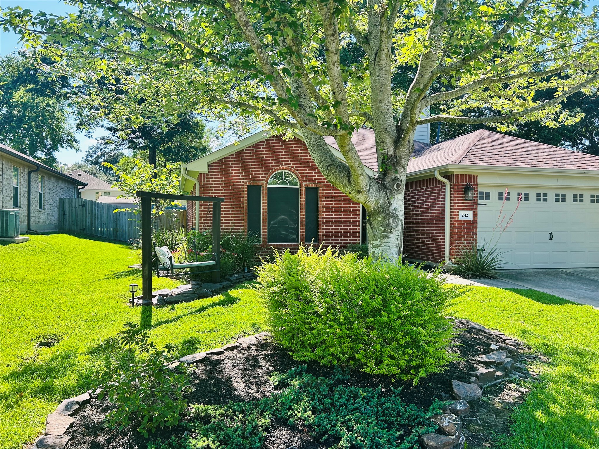 242 Sunset Path N Property Photo 1