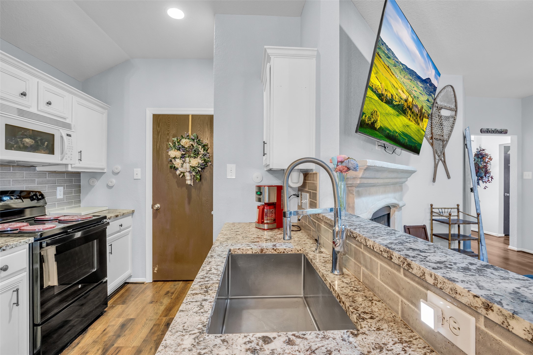 242 Sunset Path N Property Photo 12