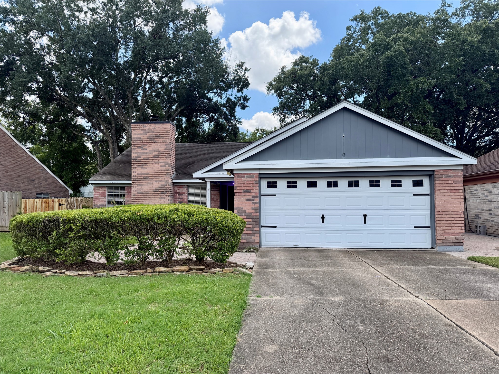 11223 Willow Field Drive Property Photo 1