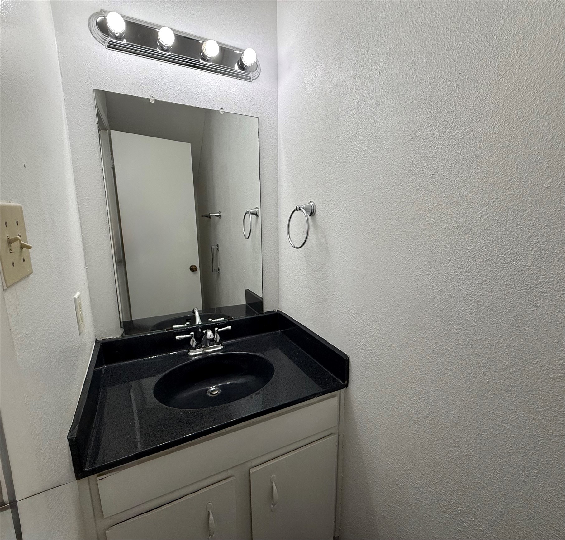 8050 Sands Point Drive C Property Photo 4