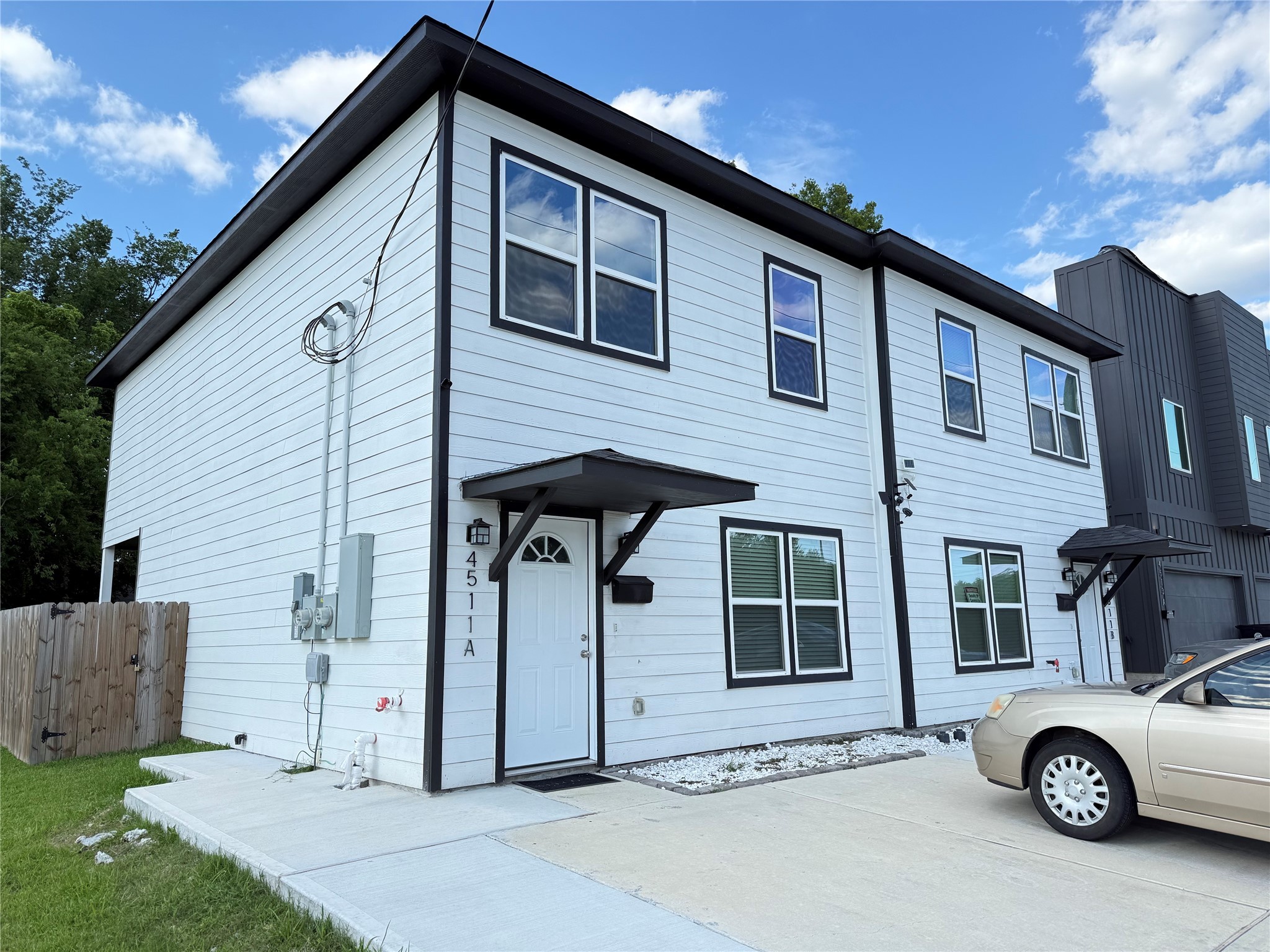 4511 Reed Road Property Photo