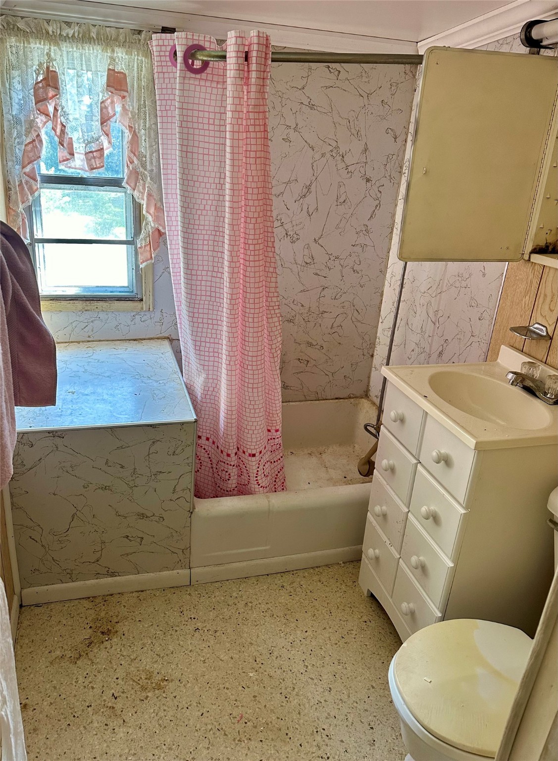 156 Hilldale Drive Property Photo 9