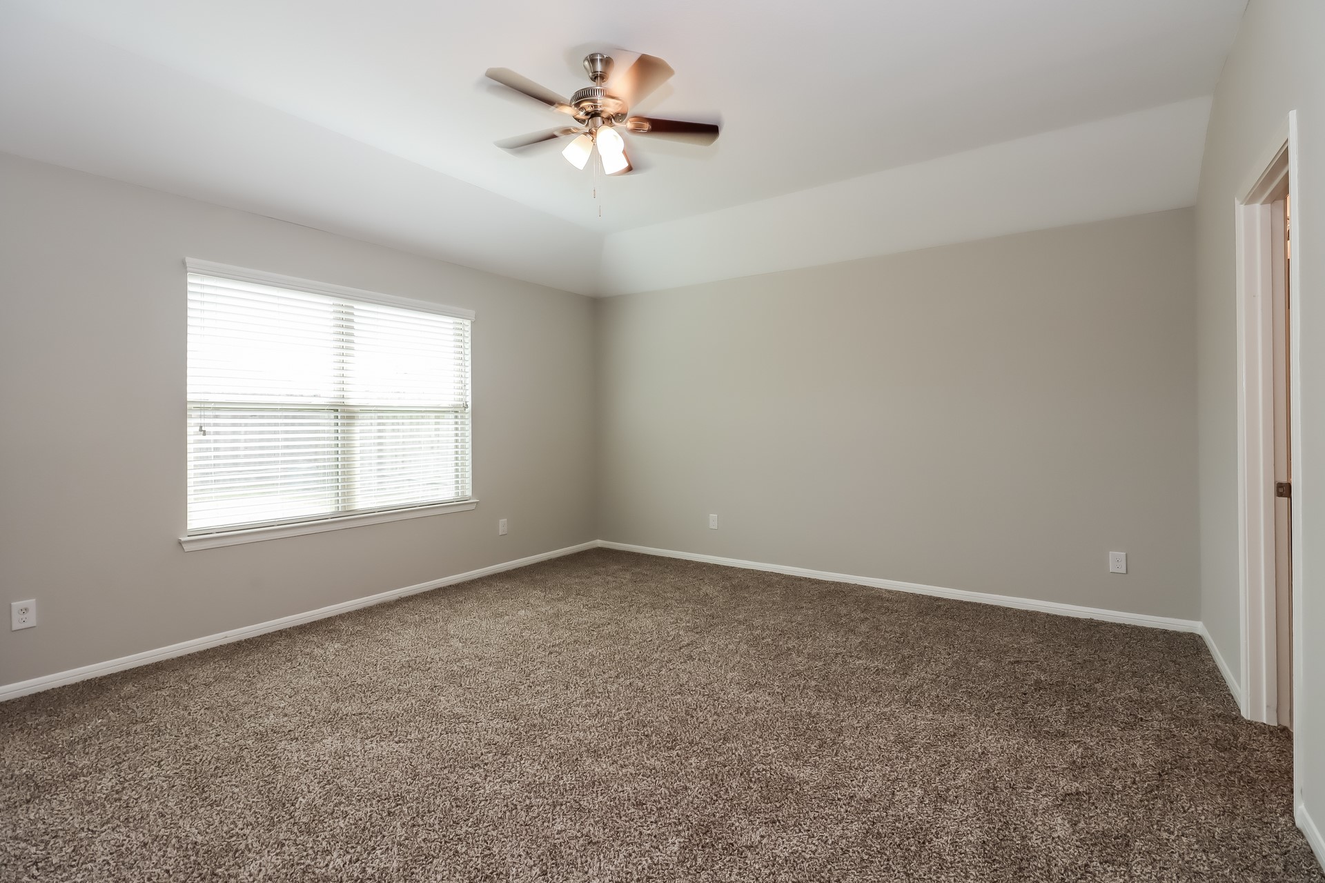 3003 Veeder Pass Lane Property Photo 8