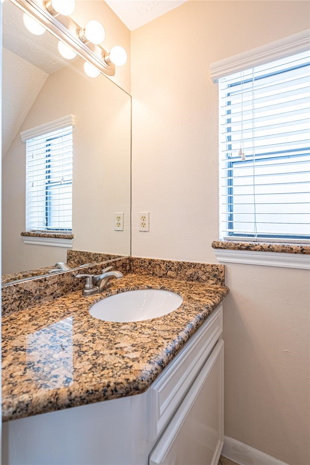 2306 Potomac Drive B Property Photo 10