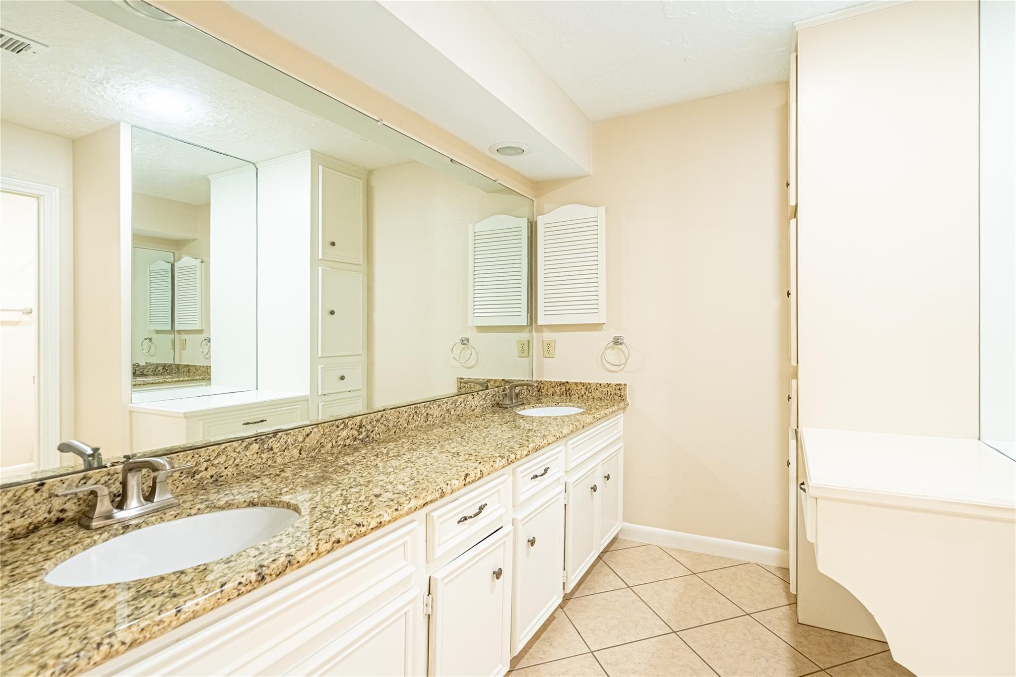 2306 Potomac Drive B Property Photo 20